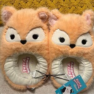 ADULT SQUISHMALLOW SLIPPERS — WOMENS SIZE 11/12 - 🦊 FOXES 🦊…
